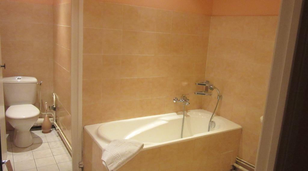 Hotel Le Sauvage Tournus Ngoại thất bức ảnh